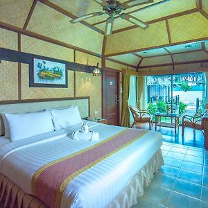 Beach Family Bungalow